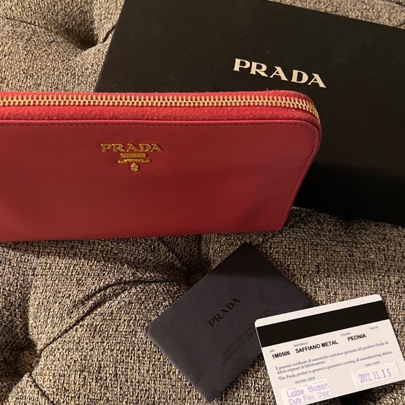 Prada wallet duty free Clearance